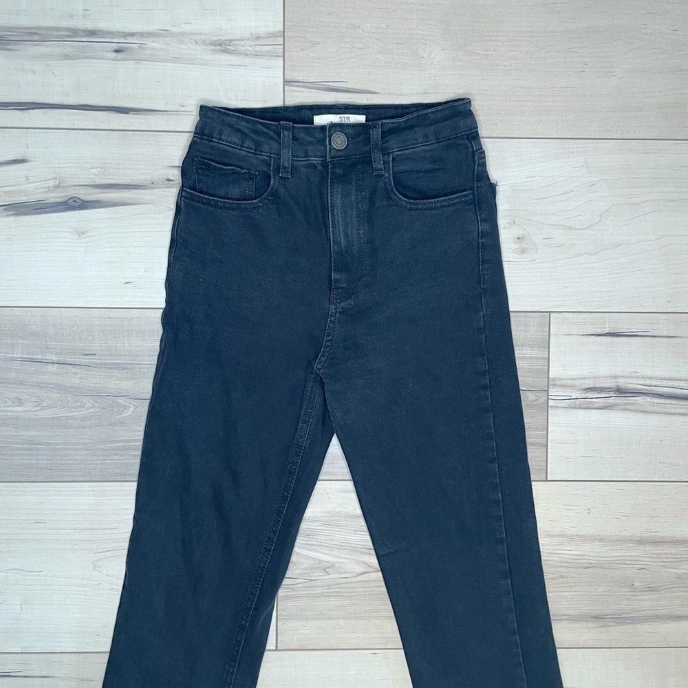 Stradivarius from Asos Dark Wash Straight Leg Jeans size 2 - Picture 2 of 3